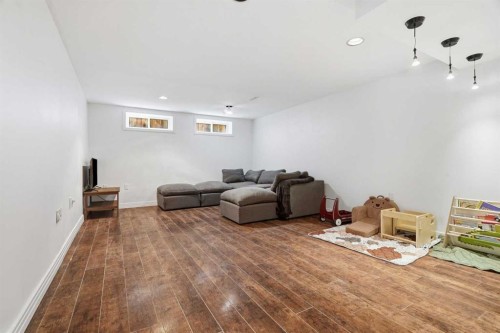 527 Deer Side Place Se, Calgary, AB 