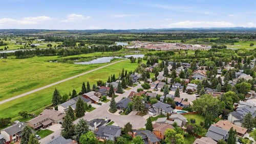 527 Deer Side Place Se, Calgary, AB 