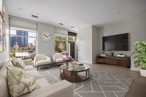 1130 3 Street Se, Calgary, AB - Indoor Photo Showing Living Room