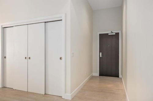 1130 3 Street Se, Calgary, AB - Indoor Photo Showing Other Room