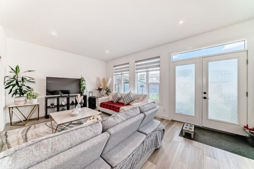 132 Setonstone Gardens Se, Calgary, AB 