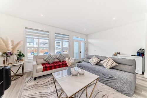132 Setonstone Gardens Se, Calgary, AB 