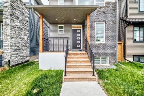 132 Setonstone Gardens Se, Calgary, AB 