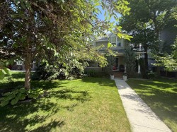 1141 Regent Crescent NE Calgary, AB T2E 5J6