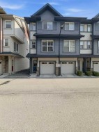 28 New Brighton Point SE Calgary, AB T2Z 1B8