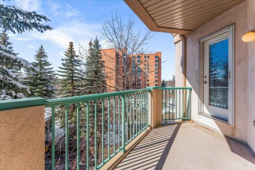 302-200 Lincoln Way Sw, Calgary, AB 