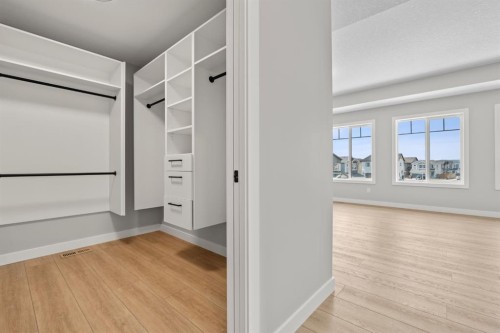 129 Walgrove Bay Se, Calgary, AB - Indoor Photo Showing Other Room