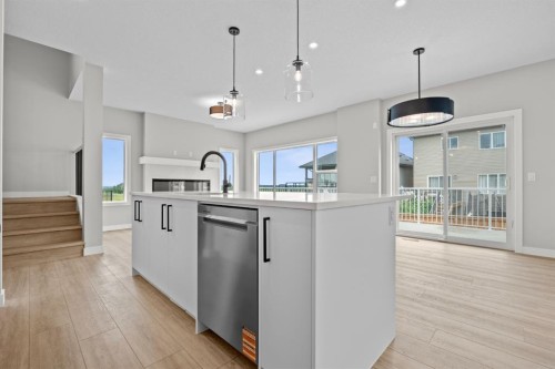 129 Walgrove Bay Se, Calgary, AB - Indoor Photo Showing Kitchen With Upgraded Kitchen