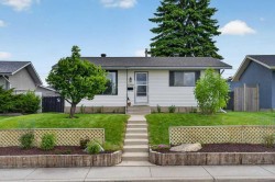 1308 Pensacola Way SE Calgary, AB T2A 2H2