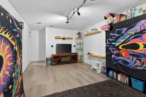 1308 Pensacola Way Se, Calgary, AB 