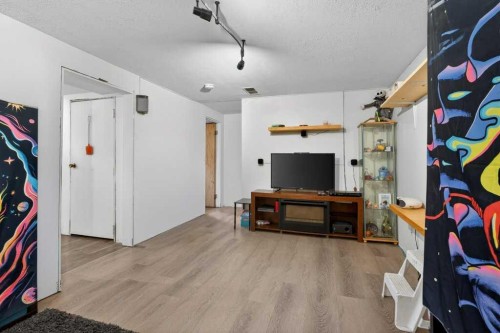 1308 Pensacola Way Se, Calgary, AB 