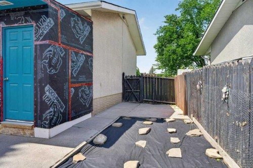 1308 Pensacola Way Se, Calgary, AB 