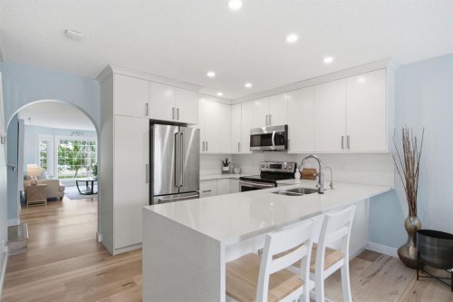 227 Coachway Road Sw, Calgary, AB 