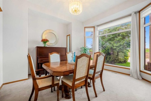 125 Woodpark Close Sw, Calgary, AB 