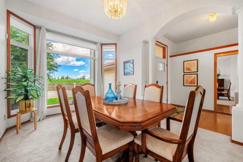 125 Woodpark Close Sw, Calgary, AB 