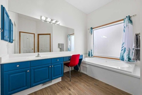 125 Woodpark Close Sw, Calgary, AB 