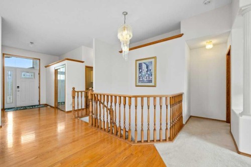 125 Woodpark Close Sw, Calgary, AB 