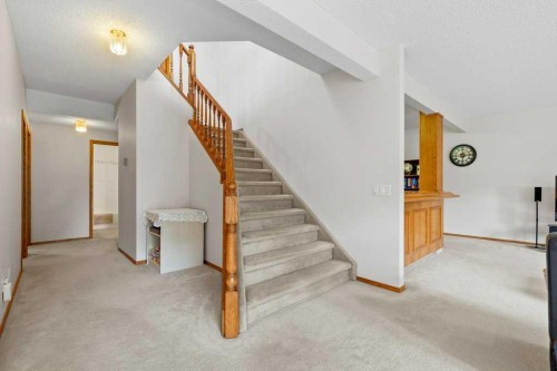 125 Woodpark Close Sw, Calgary, AB 