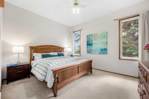 125 Woodpark Close Sw, Calgary, AB 