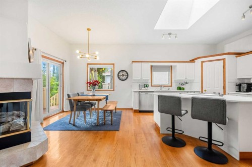 125 Woodpark Close Sw, Calgary, AB 