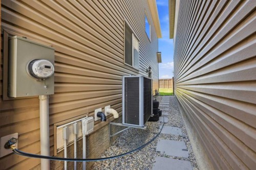 107 Savanna Way Ne, Calgary, AB - 
