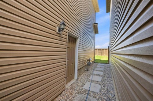 107 Savanna Way Ne, Calgary, AB - Outdoor