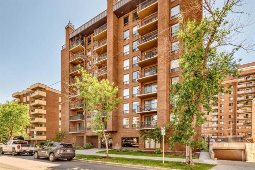 804-1323 15 Avenue SW Calgary, AB T3C 0X8