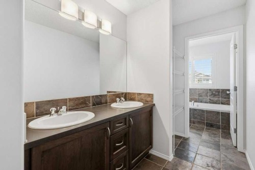 23 Mcintyre Place Nw, Langdon, AB 