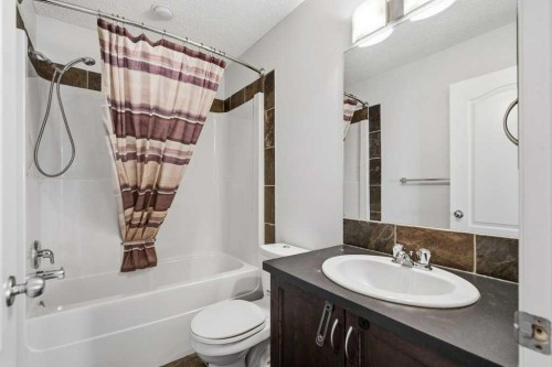 23 Mcintyre Place Nw, Langdon, AB 