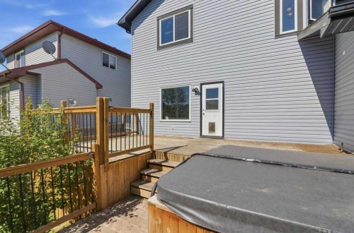 23 Mcintyre Place Nw, Langdon, AB 
