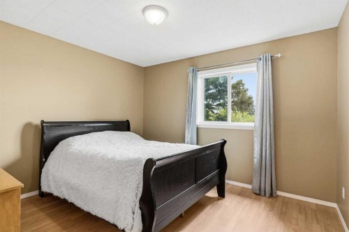 402 Boake Avenue, Cremona, AB 