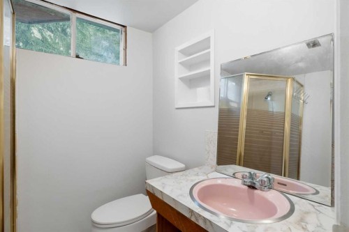 402 Boake Avenue, Cremona, AB 