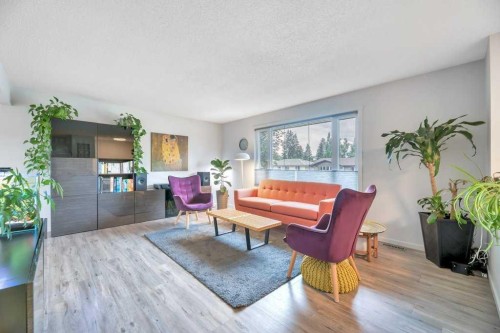 7311 35 Avenue Nw, Calgary, AB 