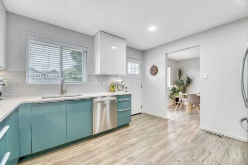 7311 35 Avenue Nw, Calgary, AB 