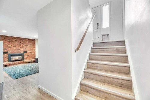 7311 35 Avenue Nw, Calgary, AB 