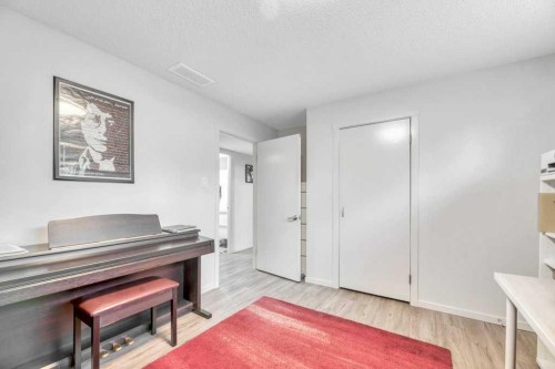 7311 35 Avenue Nw, Calgary, AB 