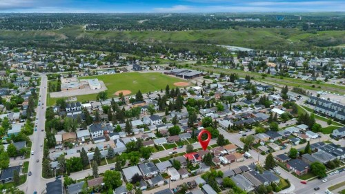 7311 35 Avenue Nw, Calgary, AB 
