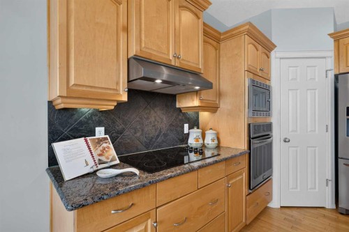 121 Sherwood Way Nw, Calgary, AB 