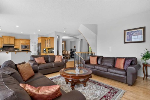121 Sherwood Way Nw, Calgary, AB 