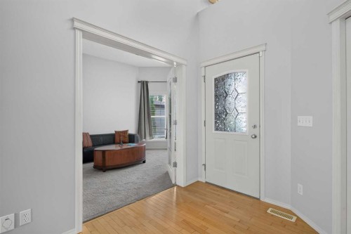 121 Sherwood Way Nw, Calgary, AB 