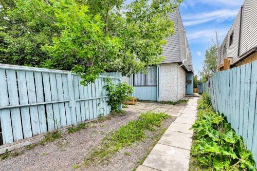 101-516 Blackthorn Road Ne, Calgary, AB - Outdoor