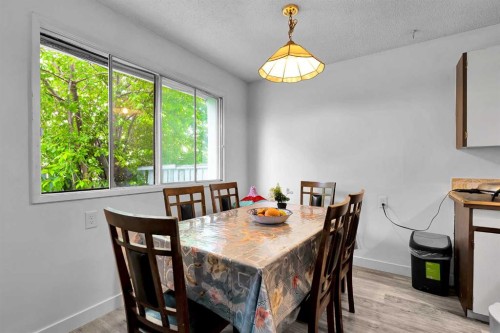 101-516 Blackthorn Road Ne, Calgary, AB - Indoor Photo Showing Dining Room