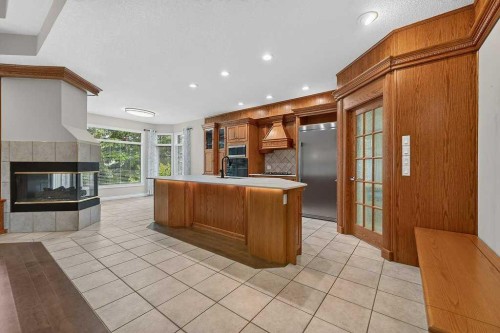 52 Sandstone Ridge Crescent, Okotoks, AB - Indoor Photo Showing Kitchen