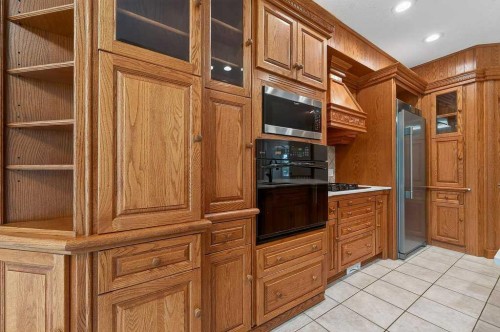 52 Sandstone Ridge Crescent, Okotoks, AB - Indoor