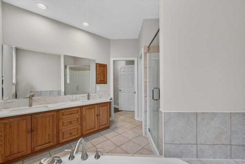 52 Sandstone Ridge Crescent, Okotoks, AB - Indoor Photo Showing Bathroom