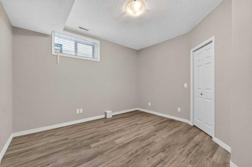 52 Sandstone Ridge Crescent, Okotoks, AB - Indoor Photo Showing Other Room
