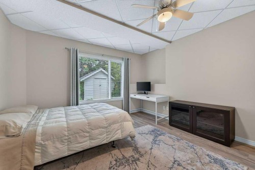 52 Sandstone Ridge Crescent, Okotoks, AB - Indoor Photo Showing Bedroom