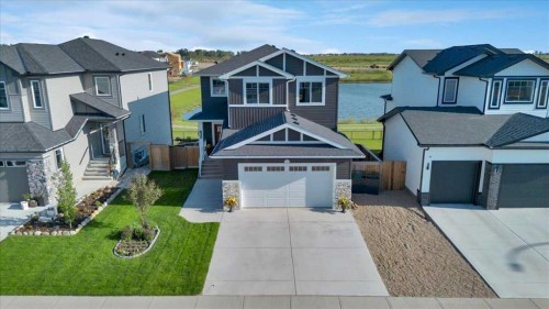 835 Lakewood Circle  Strathmore, AB T1P 0G7