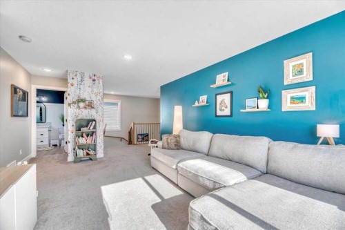 835 Lakewood Circle, Strathmore, AB - Indoor Photo Showing Living Room