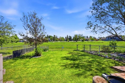 13 Parklane Place, Strathmore, AB 